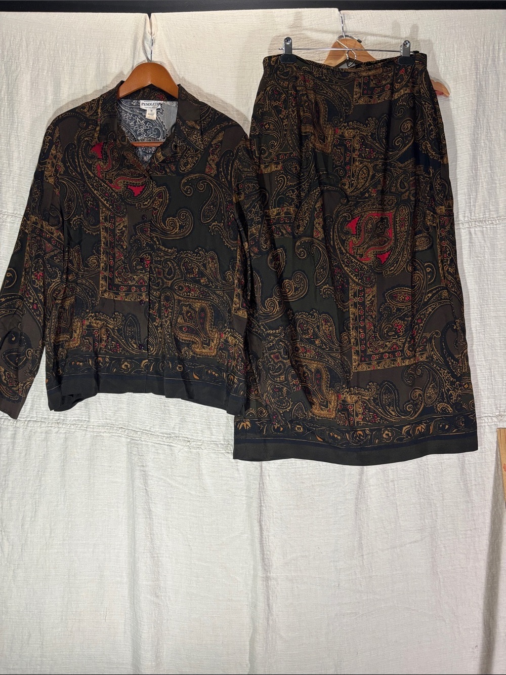 Pendleton Black Paisley Two Piece Skirt and Blouse Set 100% Rayon